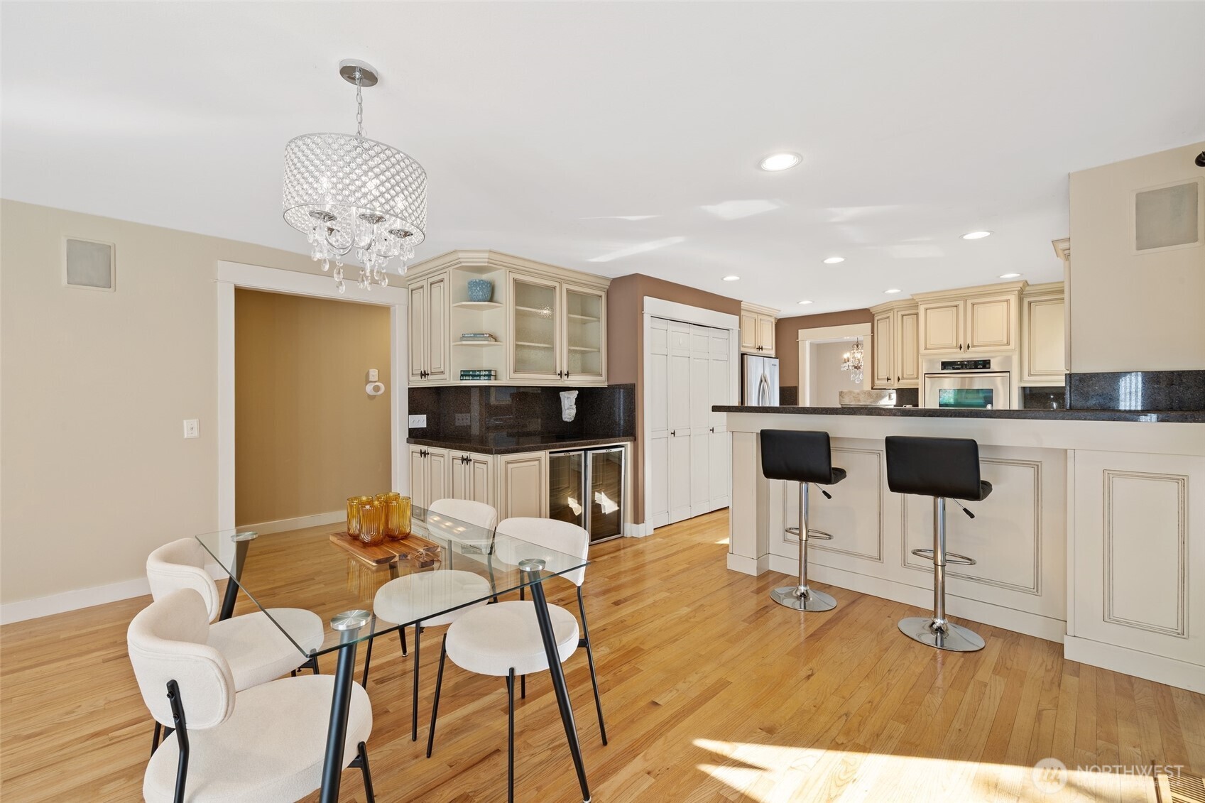 413 213th Place SE , Sammamish, WA 98074