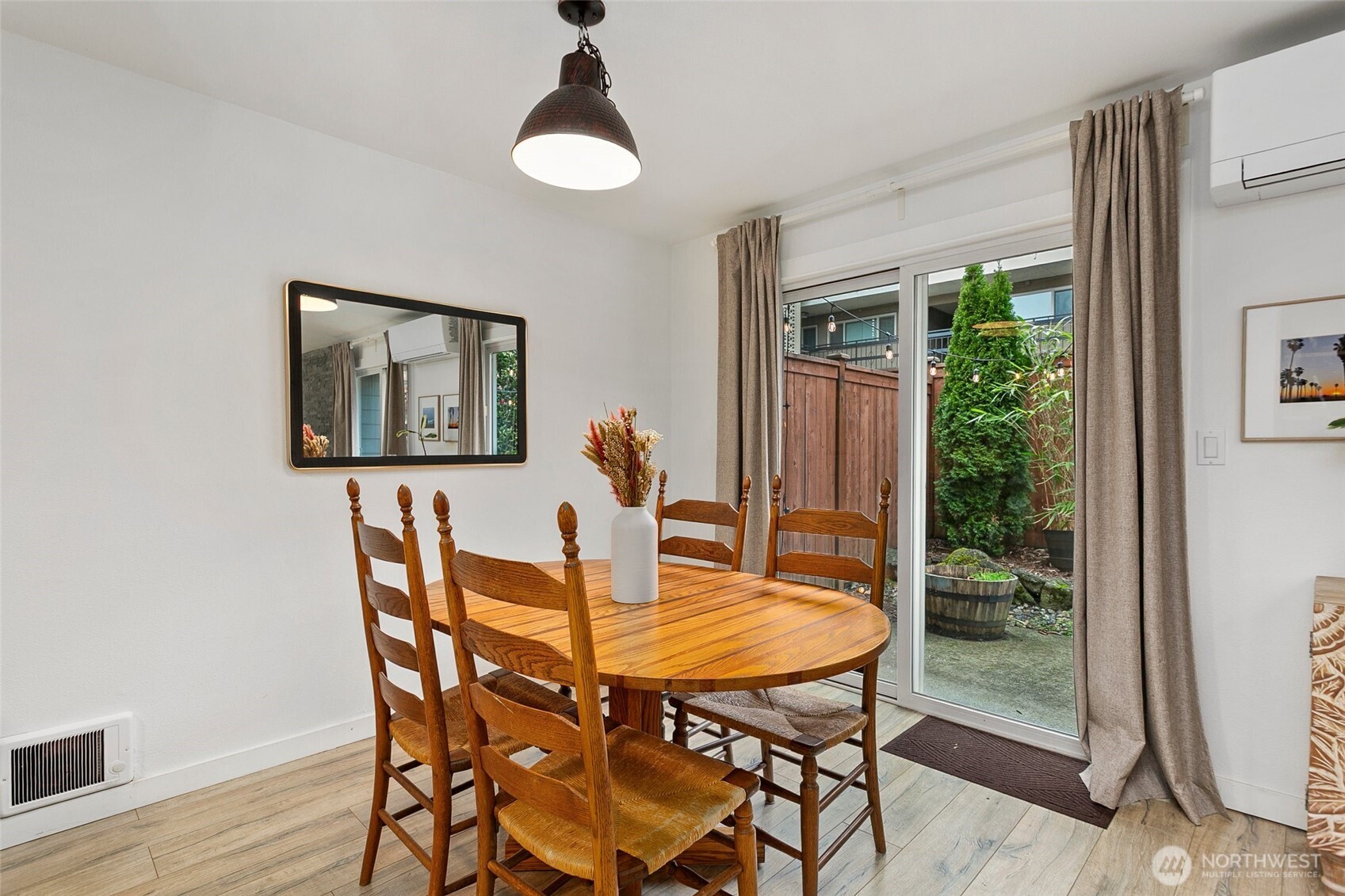 15929 3rd Place SW #D, Burien, WA 98166