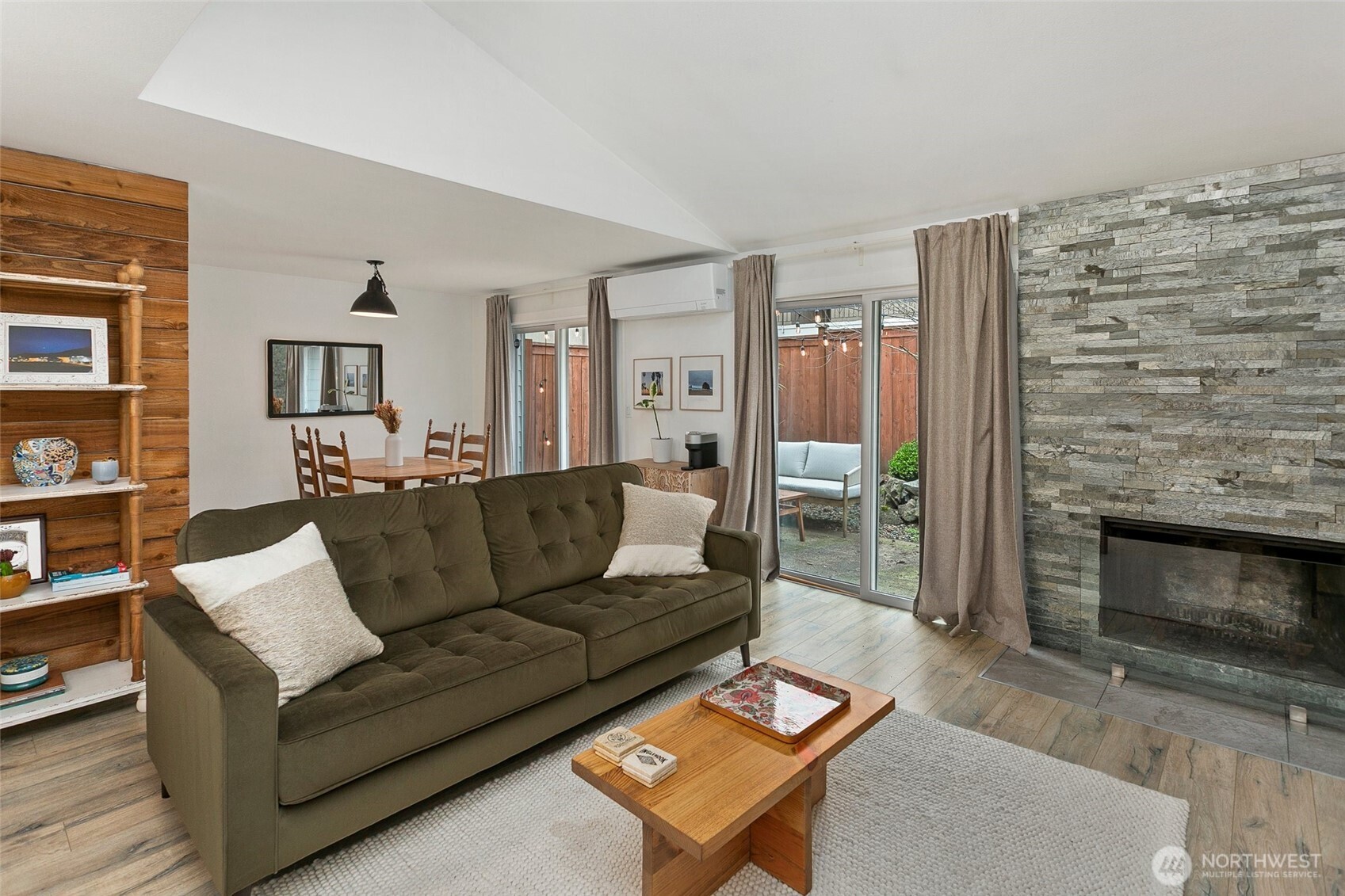 15929 3rd Place SW #D, Burien, WA 98166