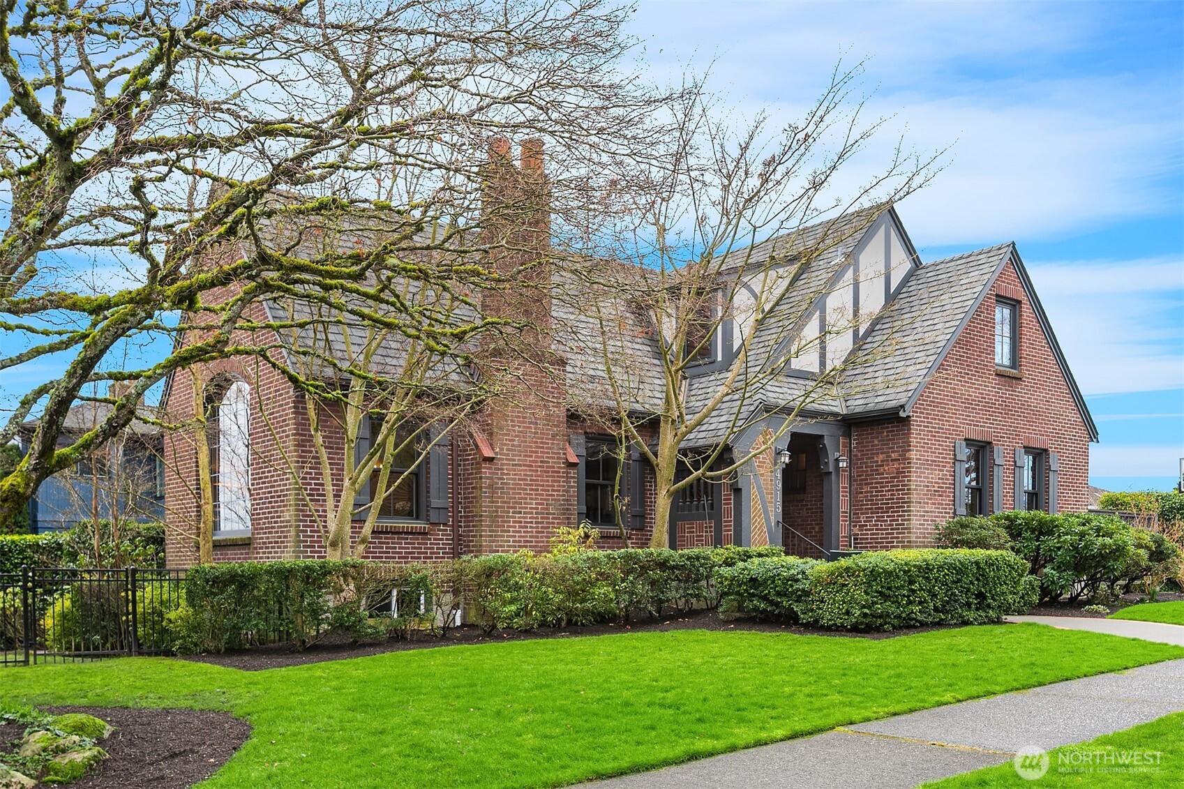 4915 NE 60th Street , Seattle, WA 98115