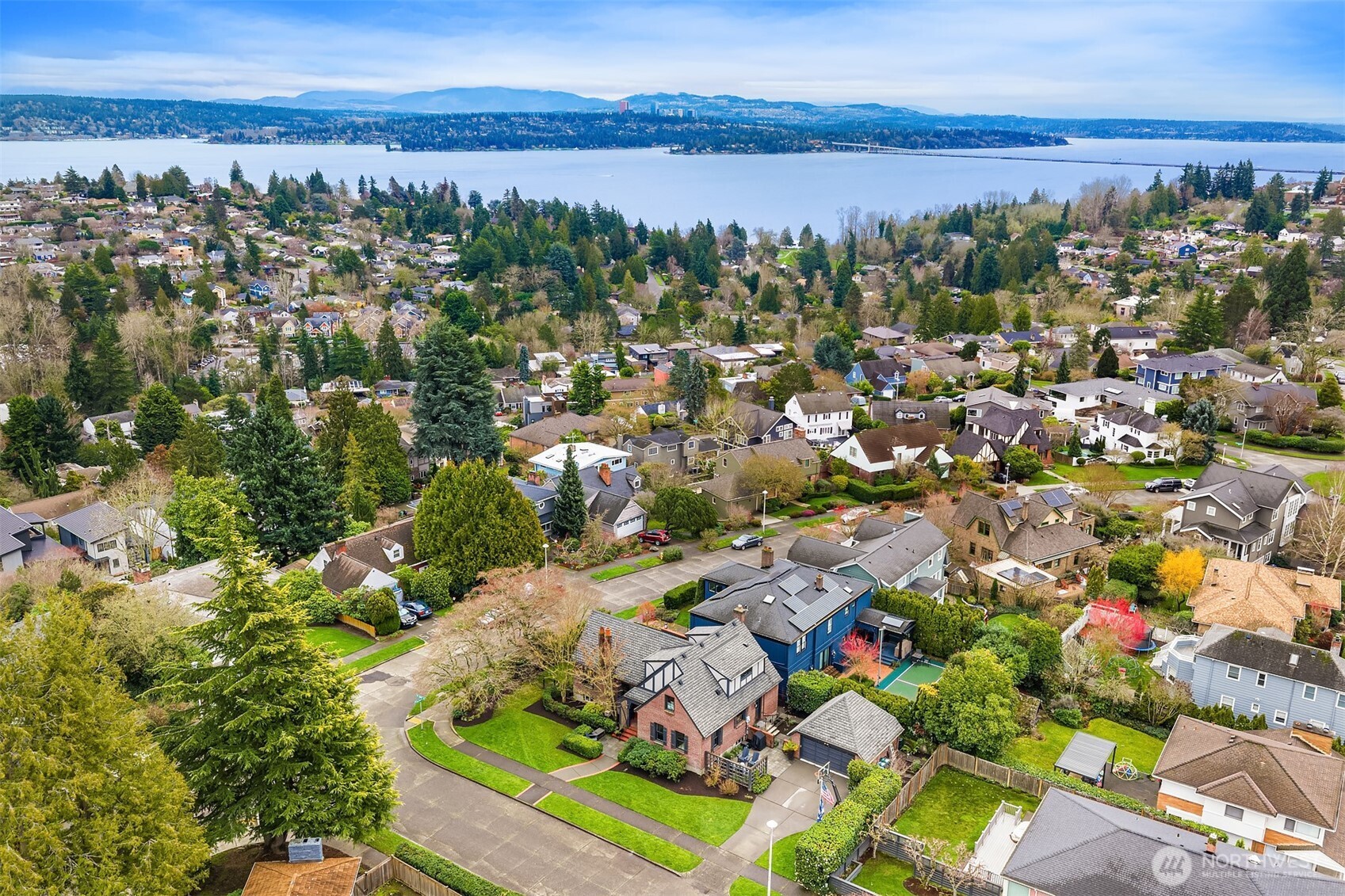 4915 NE 60th Street , Seattle, WA 98115