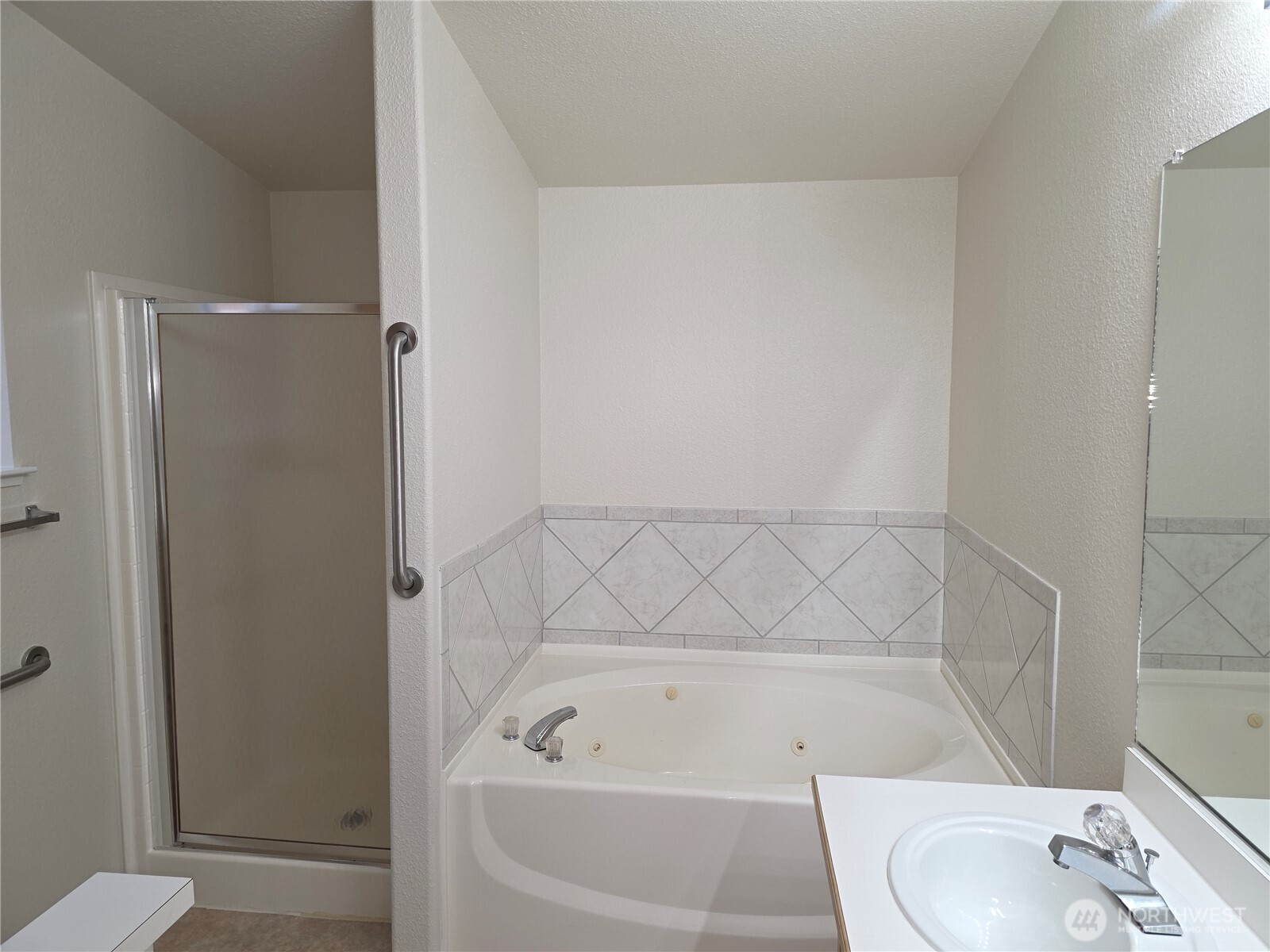 24006 222nd Avenue SE #16, Maple Valley, WA 98038-5880