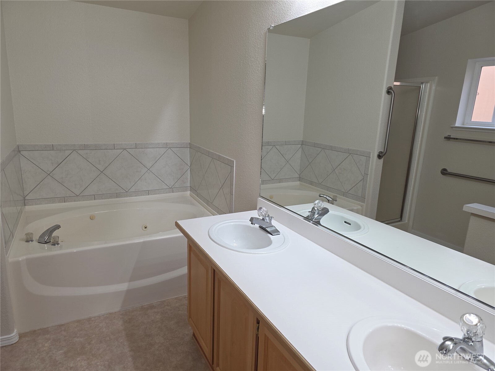 24006 222nd Avenue SE #16, Maple Valley, WA 98038-5880