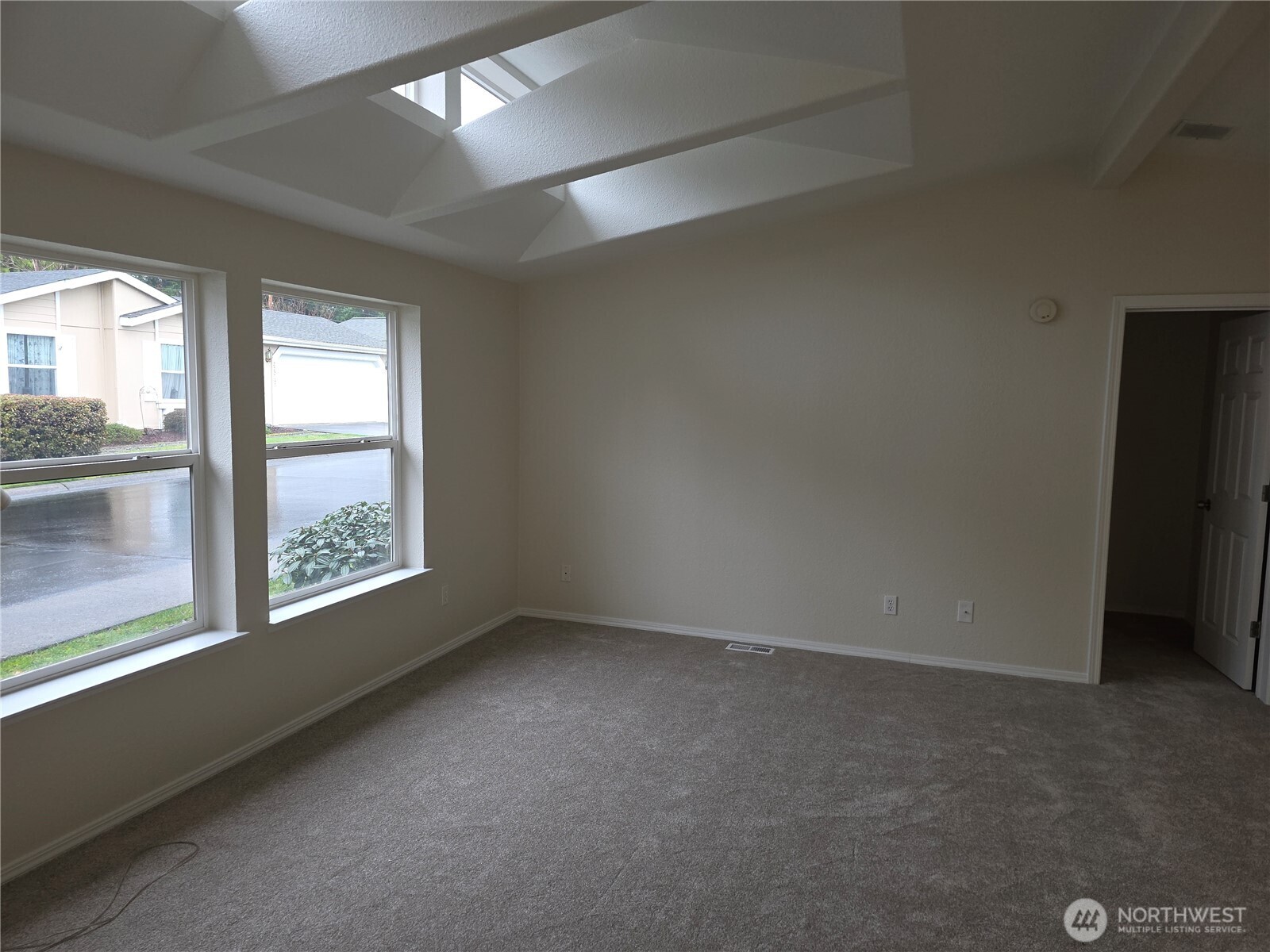 24006 222nd Avenue SE #16, Maple Valley, WA 98038-5880