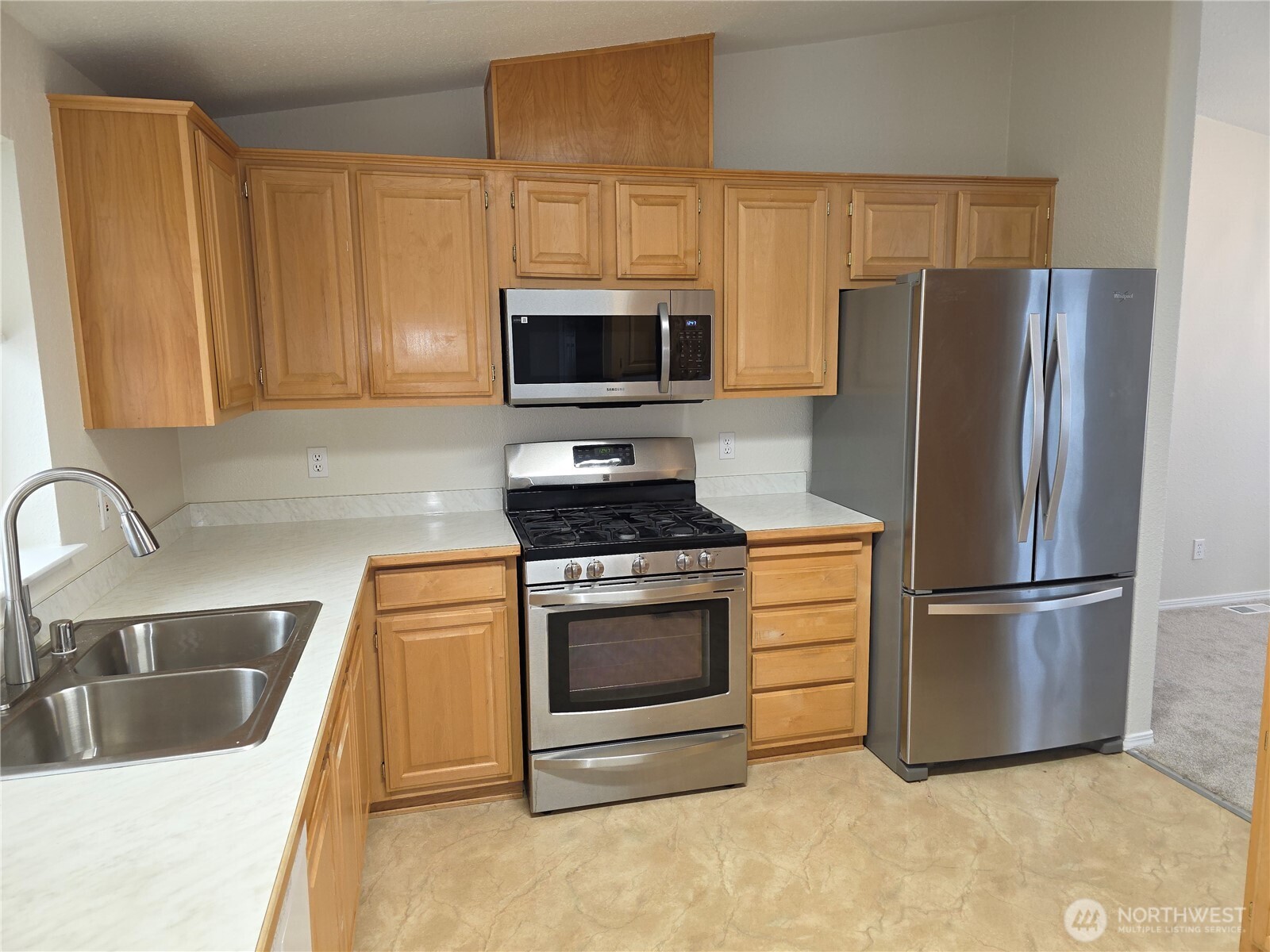 24006 222nd Avenue SE #16, Maple Valley, WA 98038-5880