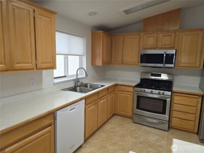 24006 222nd Avenue SE #16, Maple Valley, WA 98038-5880 - Photo 8