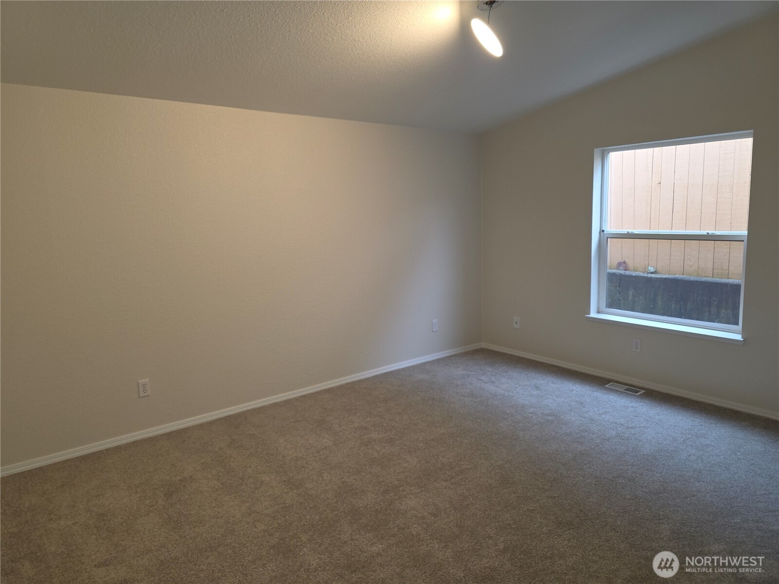 24006 222nd Avenue SE #16, Maple Valley, WA 98038-5880