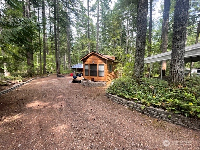 81 N Quinault Place , Hoodsport, WA 98548