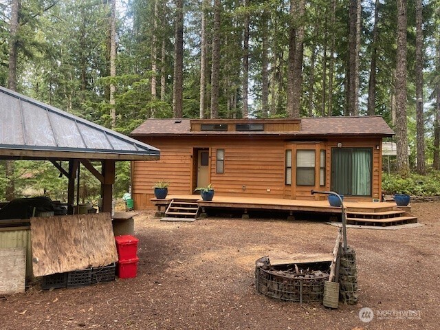 81 N Quinault Place , Hoodsport, WA 98548