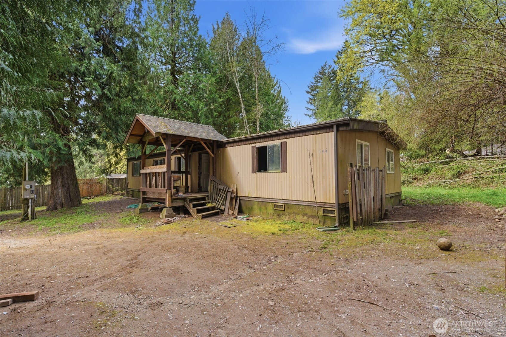 180 E Hillcrest Drive , Shelton, WA 98584