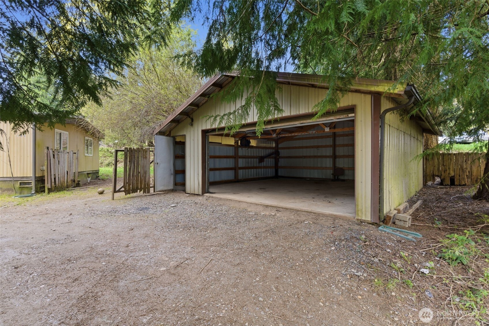180 E Hillcrest Drive , Shelton, WA 98584