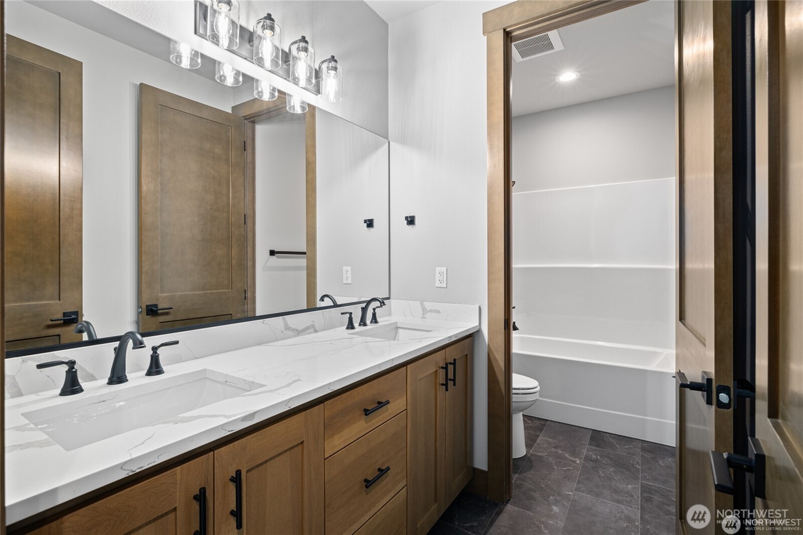 2040 Coal Mine Way , Cle Elum, WA 98922