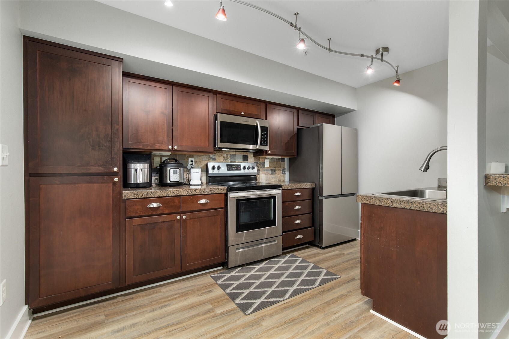 11121 7th Place W #D, Everett, WA 98204