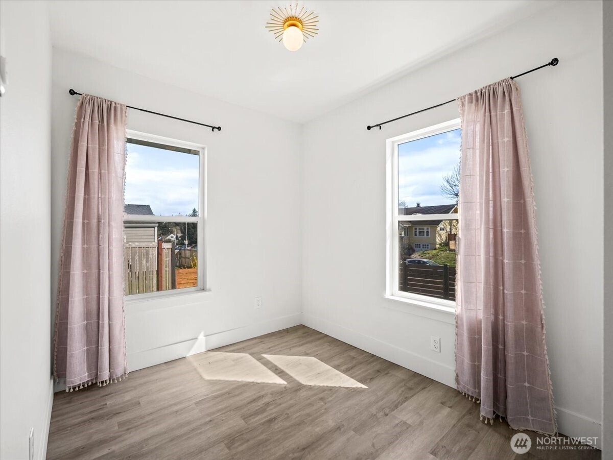 509 S 54th Street , Tacoma, WA 98408
