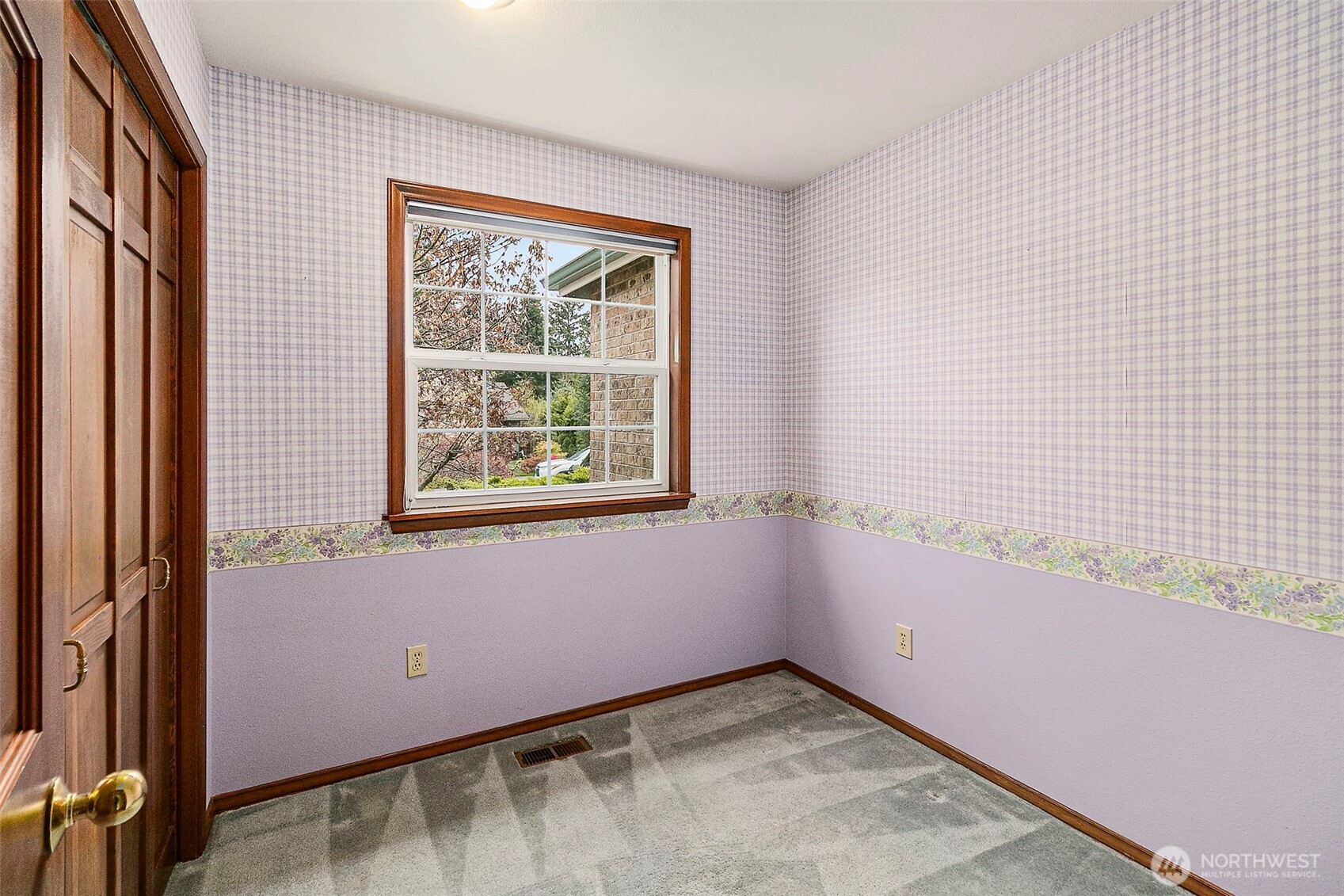 32427 11th Avenue SW, Federal Way, WA 98023-4909