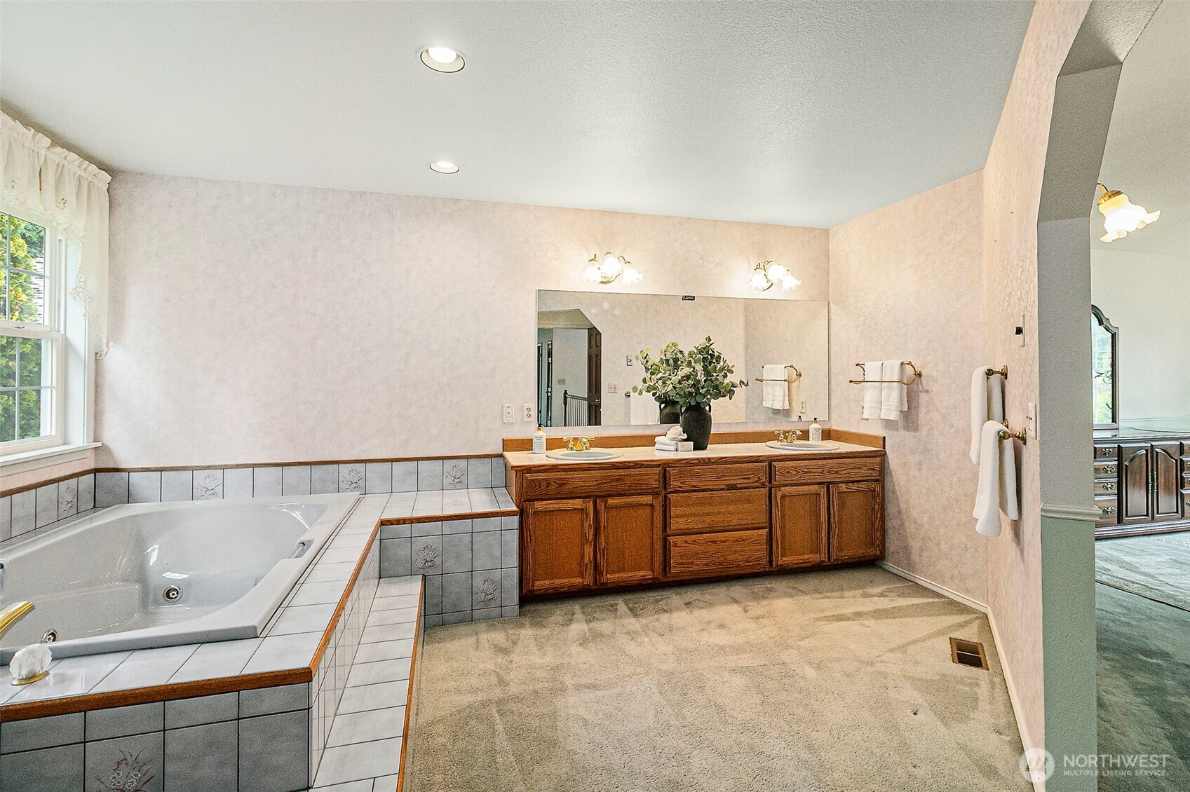 32427 11th Avenue SW, Federal Way, WA 98023-4909