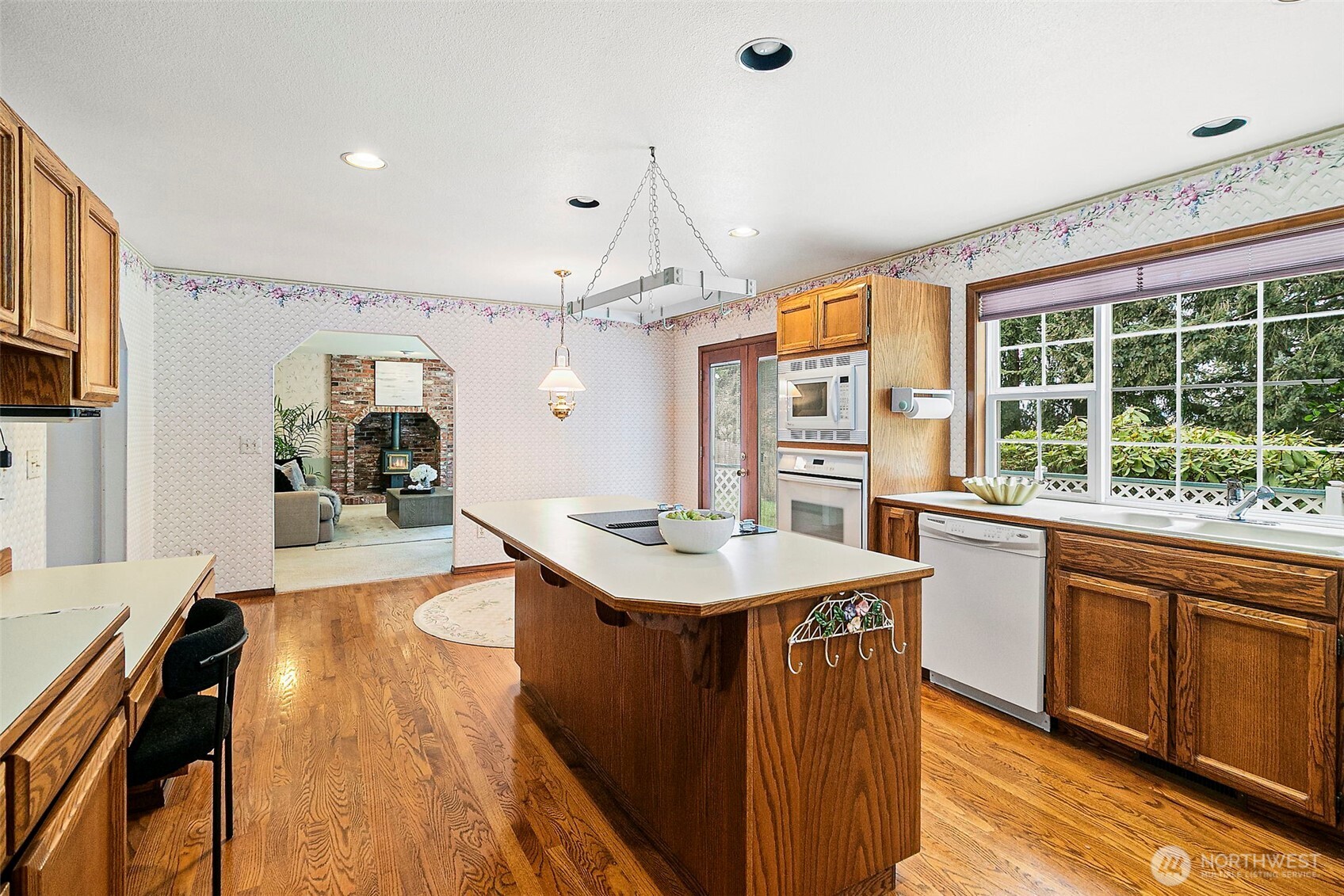 32427 11th Avenue SW, Federal Way, WA 98023-4909