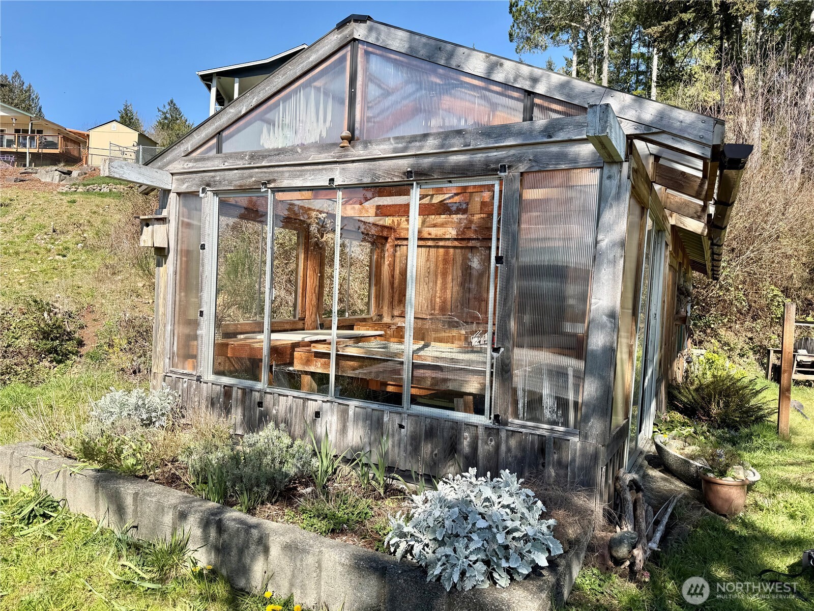 191 N North Hill Road , Hoodsport, WA 98548