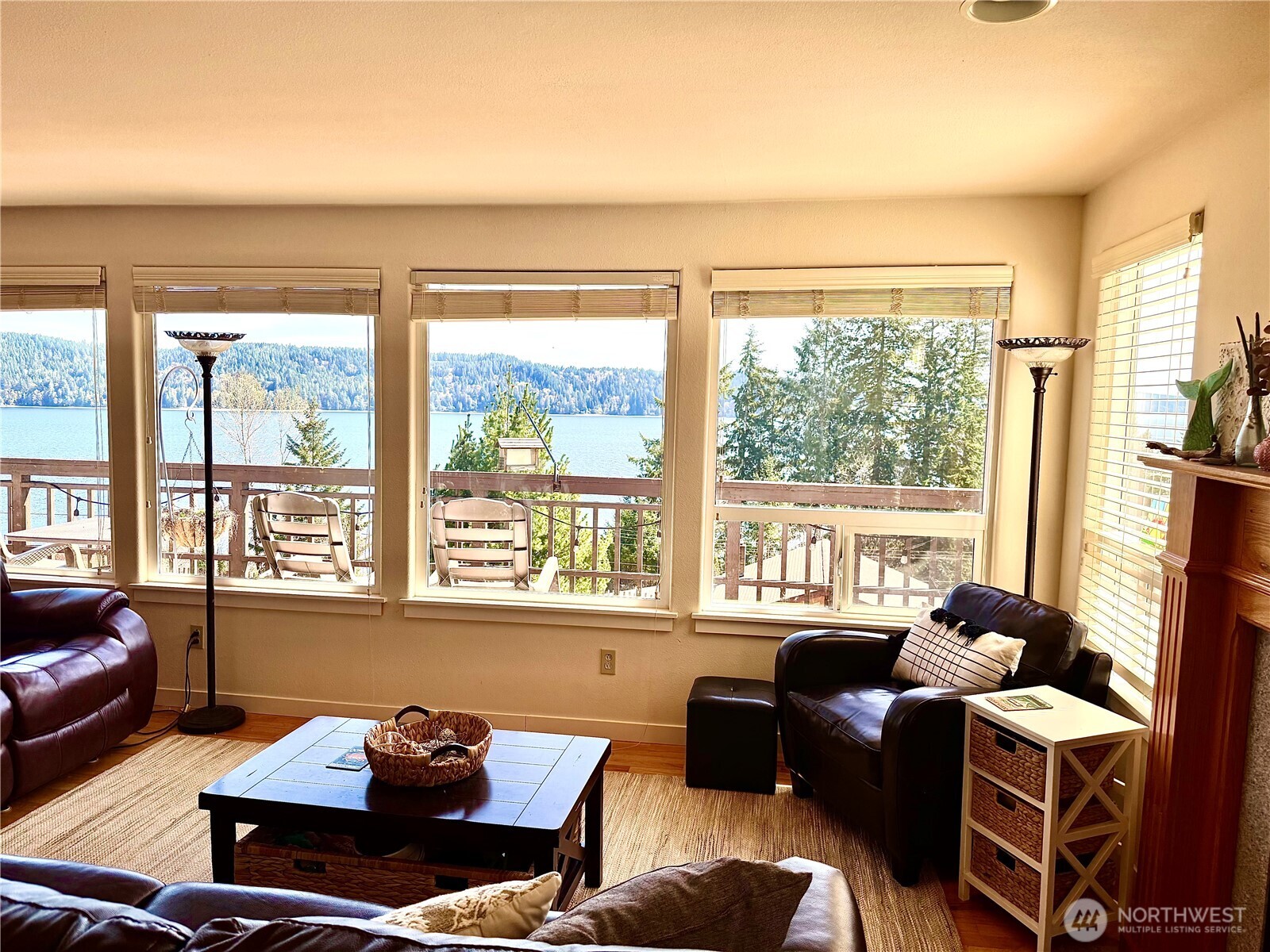 191 N North Hill Road , Hoodsport, WA 98548