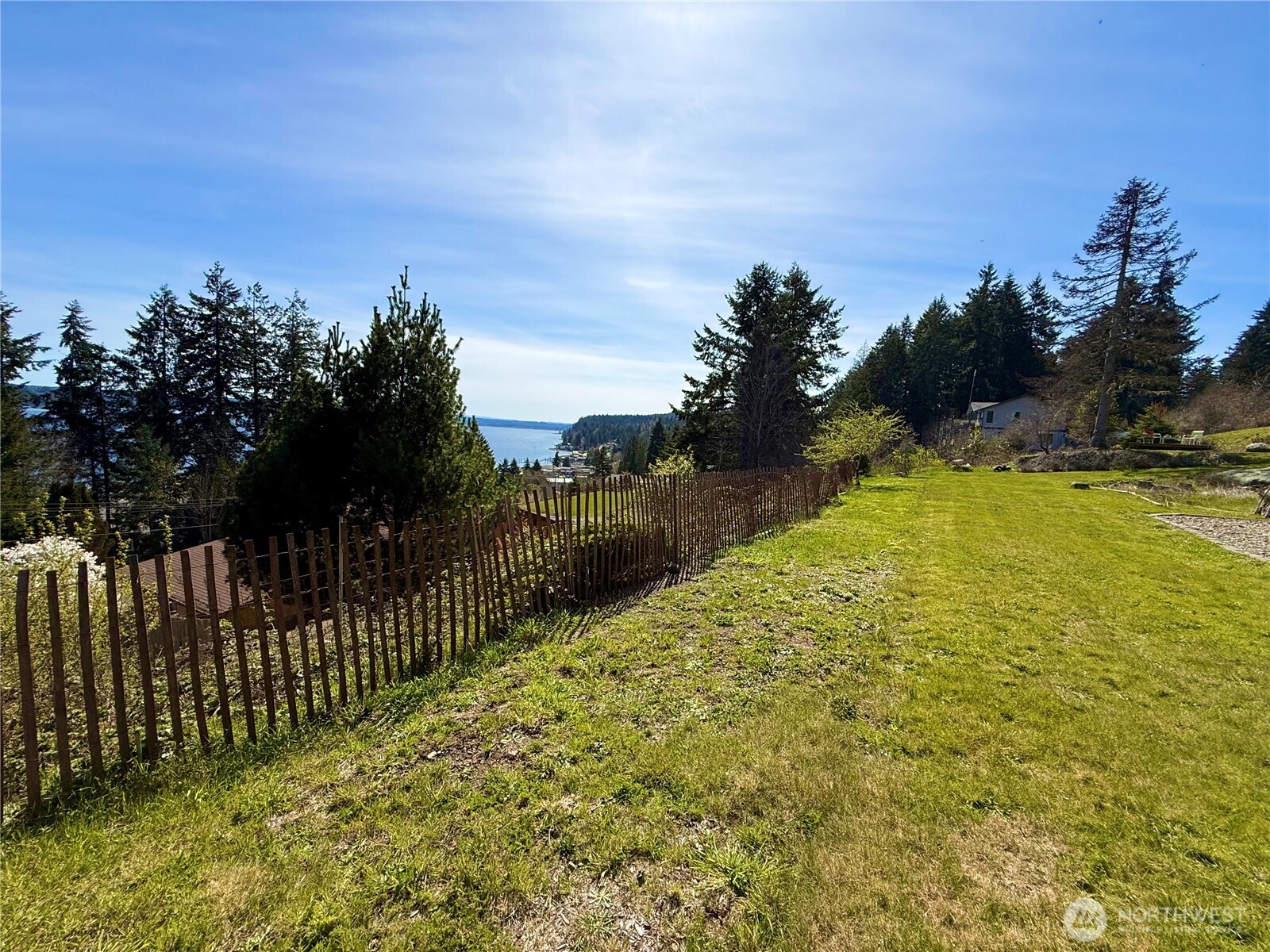 191 N North Hill Road , Hoodsport, WA 98548