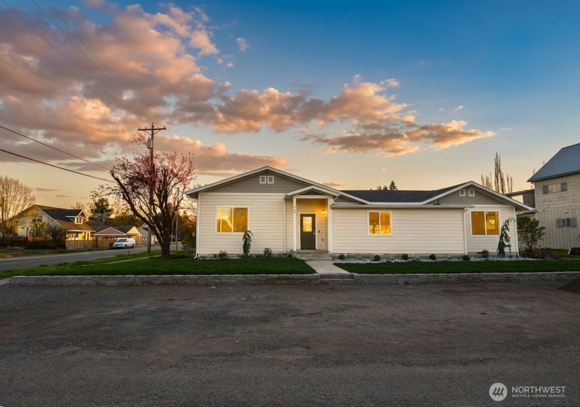 703 M Street , Centralia, WA 98531