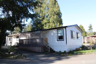 415 Lakeview #B1, Lynnwood, WA 98087 - Photo 1