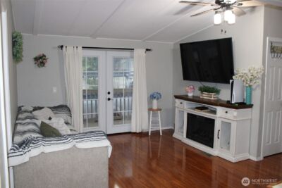 415 Lakeview #B1, Lynnwood, WA 98087 - Photo 20