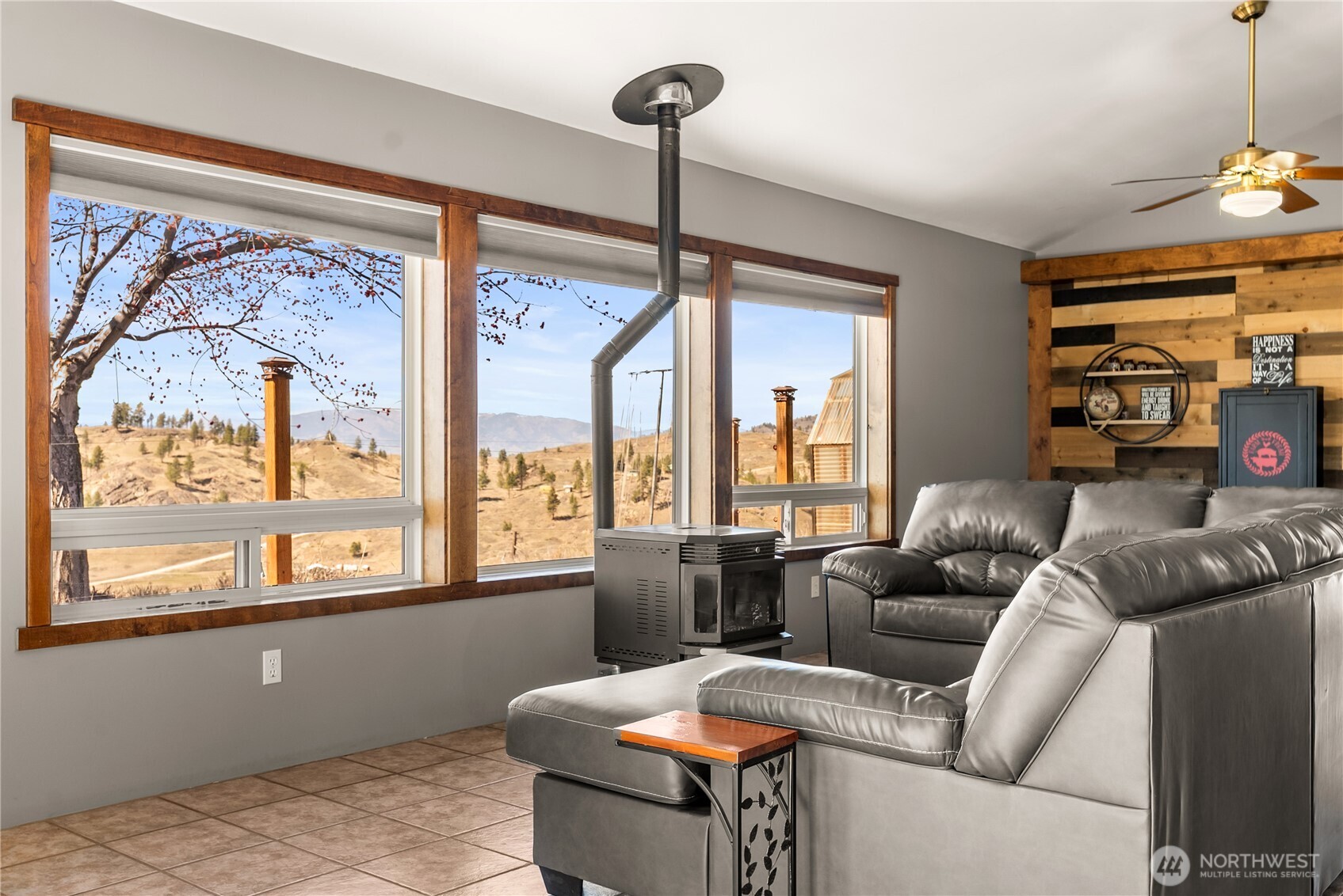 30 Tamarack Trail , Oroville, WA 98844