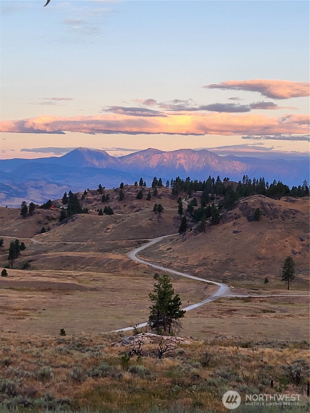 30 Tamarack Trail , Oroville, WA 98844