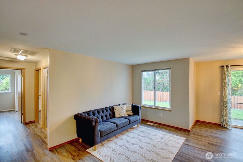 2416 N 25th Place , Mount Vernon, WA 98273