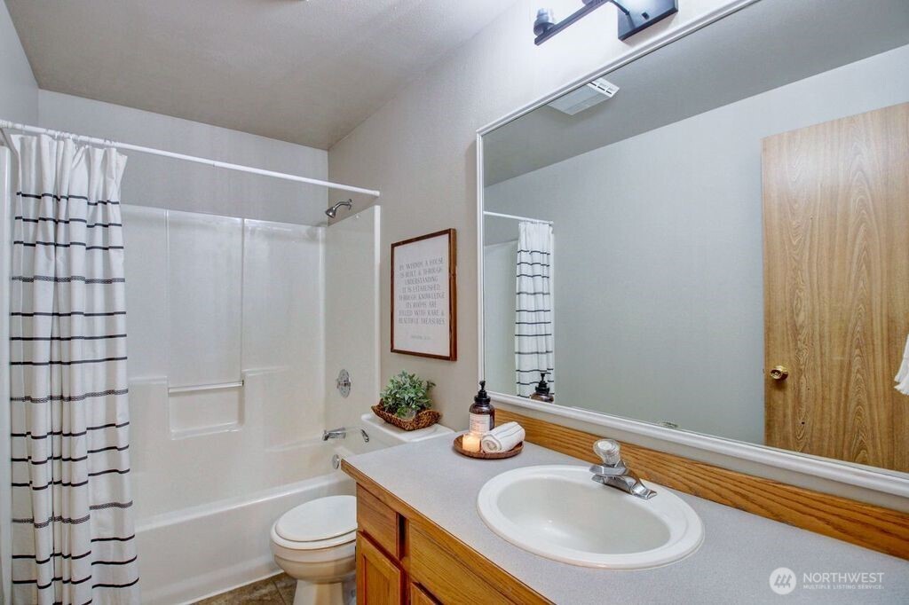 2416 N 25th Place , Mount Vernon, WA 98273