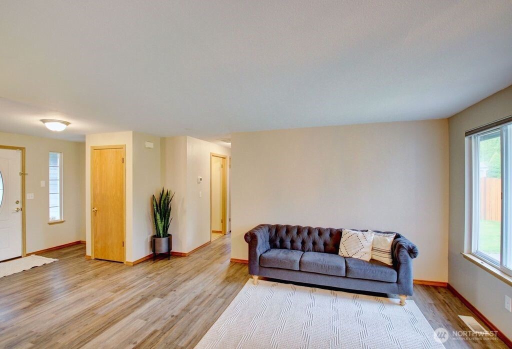 2416 N 25th Place , Mount Vernon, WA 98273