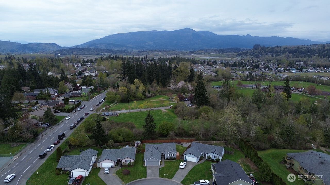 2416 N 25th Place , Mount Vernon, WA 98273