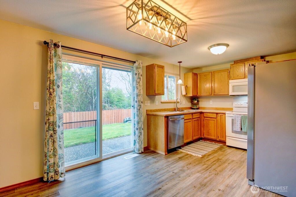 2416 N 25th Place , Mount Vernon, WA 98273