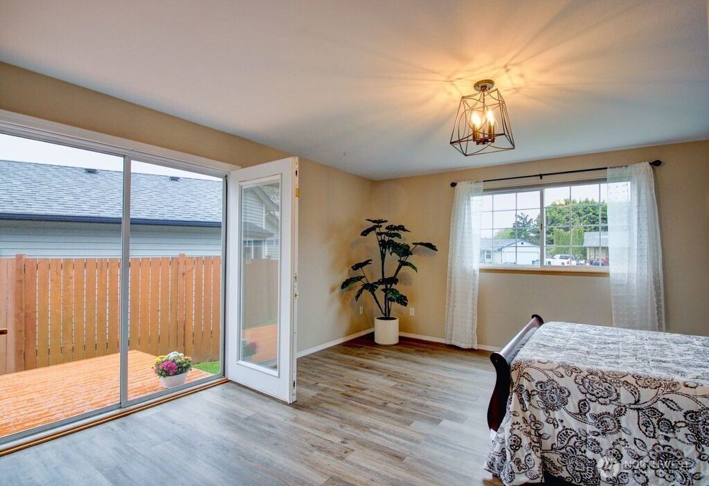 2416 N 25th Place , Mount Vernon, WA 98273