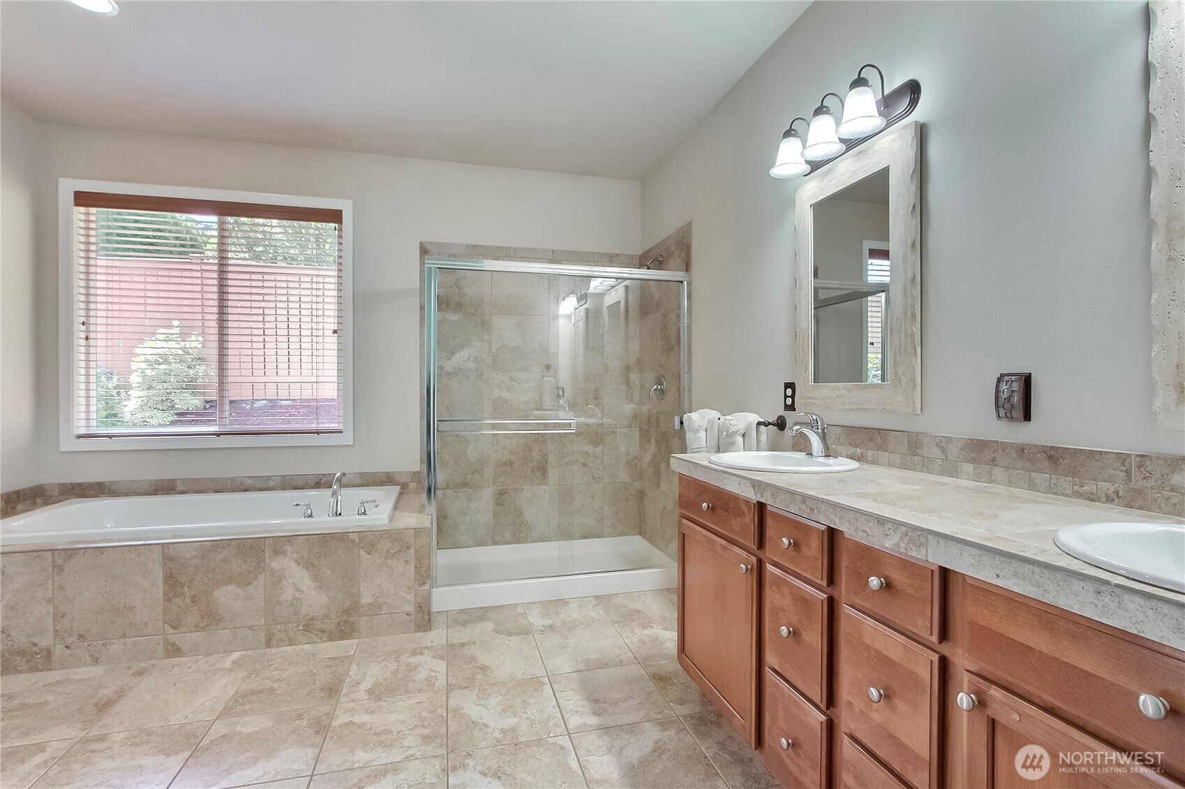 15126 82nd Avenue E, Puyallup, WA 98375