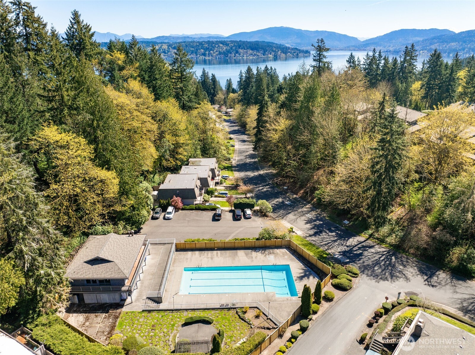 243 169th Avenue NE, Bellevue, WA 98008