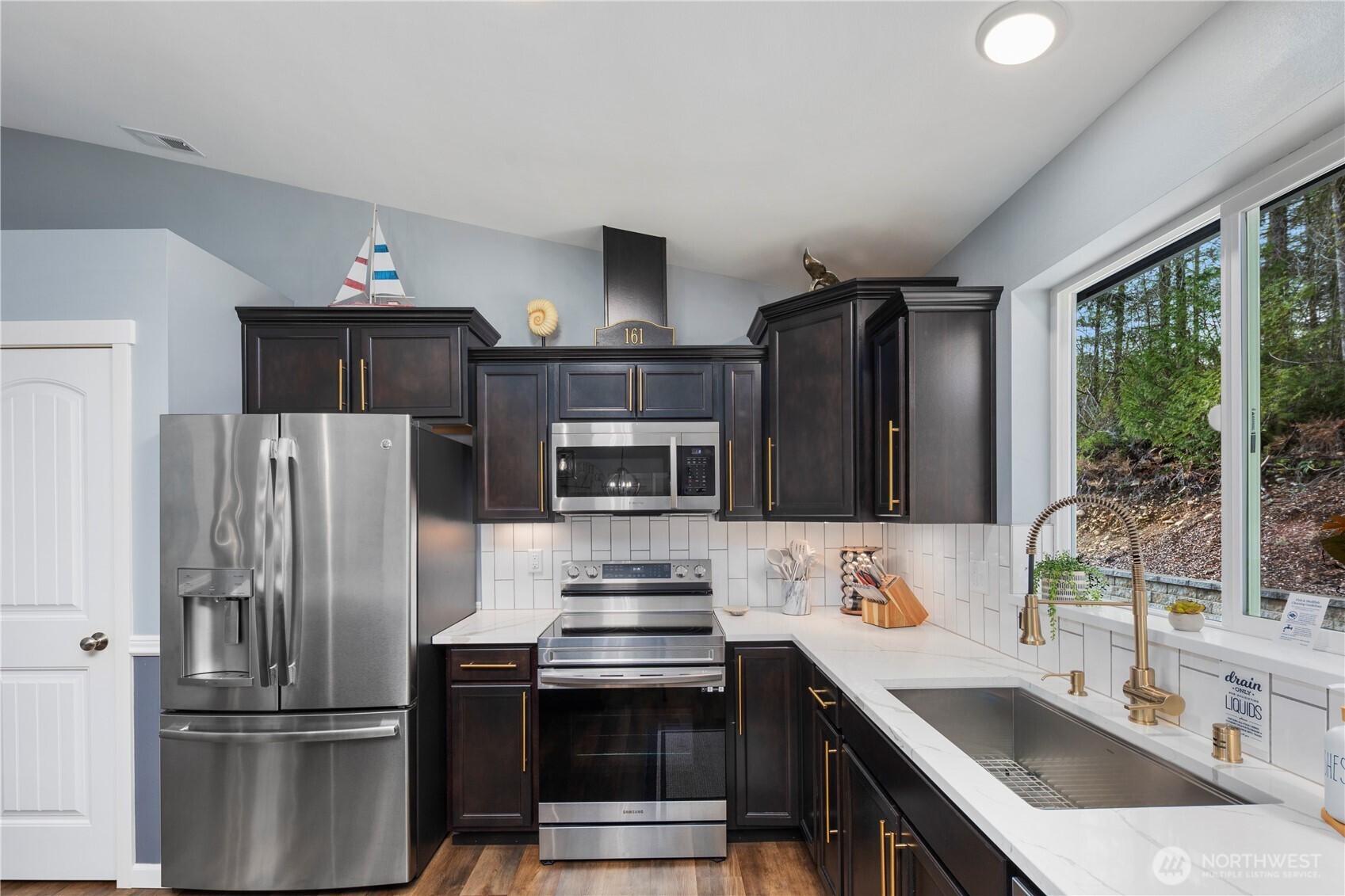 161 N Harvey Terrace Drive , Shelton, WA 98584