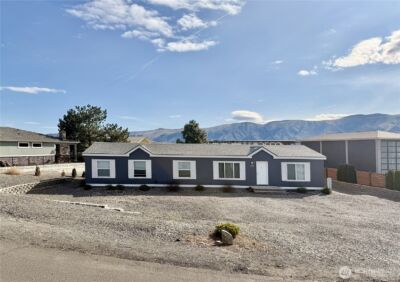 401 Peachtree Place SW, Mattawa, WA 99349 - Photo 1