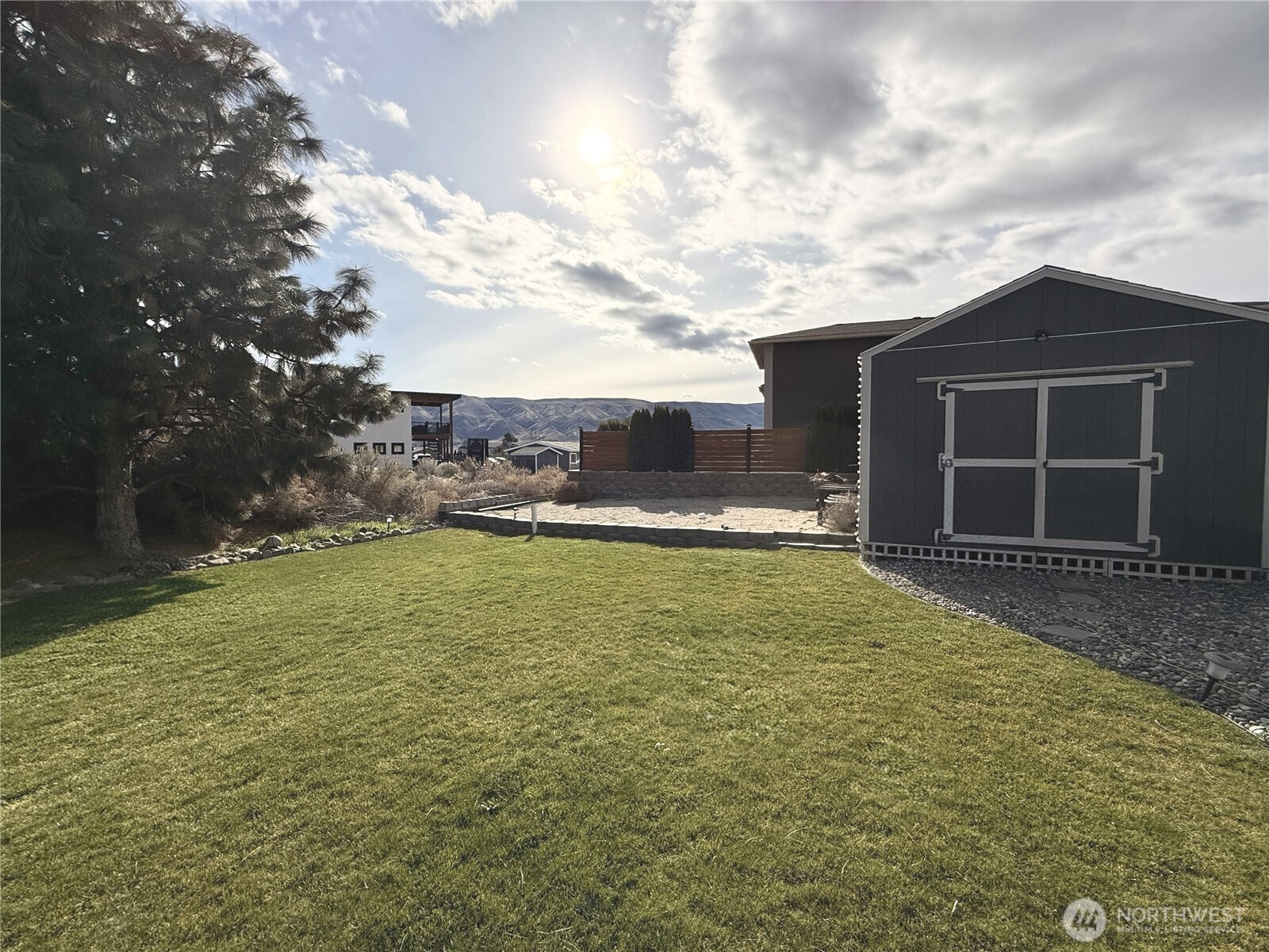 401 Peachtree Place SW, Mattawa, WA 99349