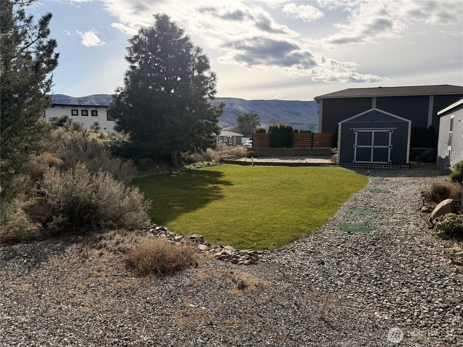 401 Peachtree Place SW, Mattawa, WA 99349