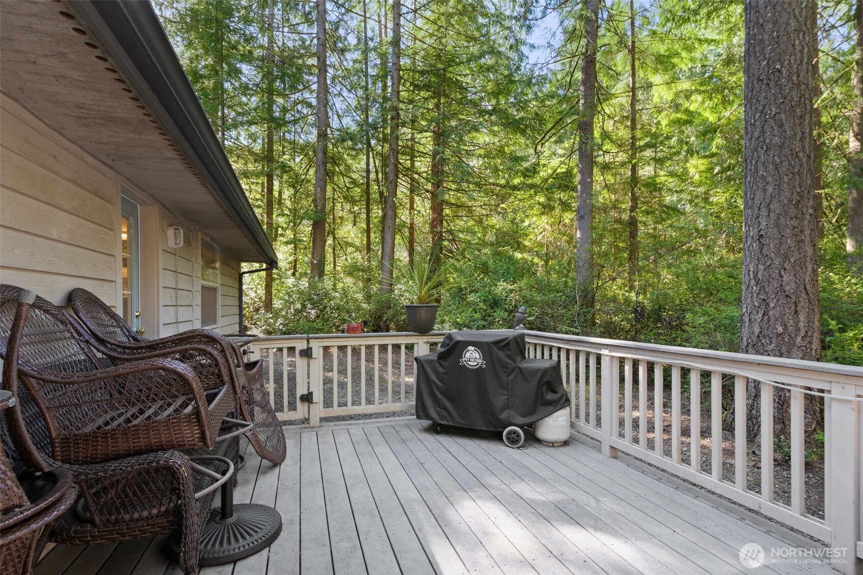 662 E Portage Road , Shelton, WA 98584