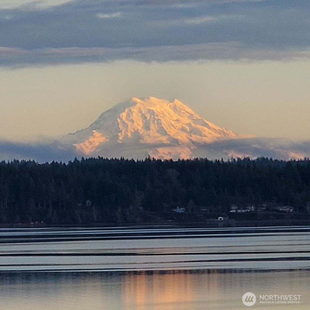 662 E Portage Road , Shelton, WA 98584