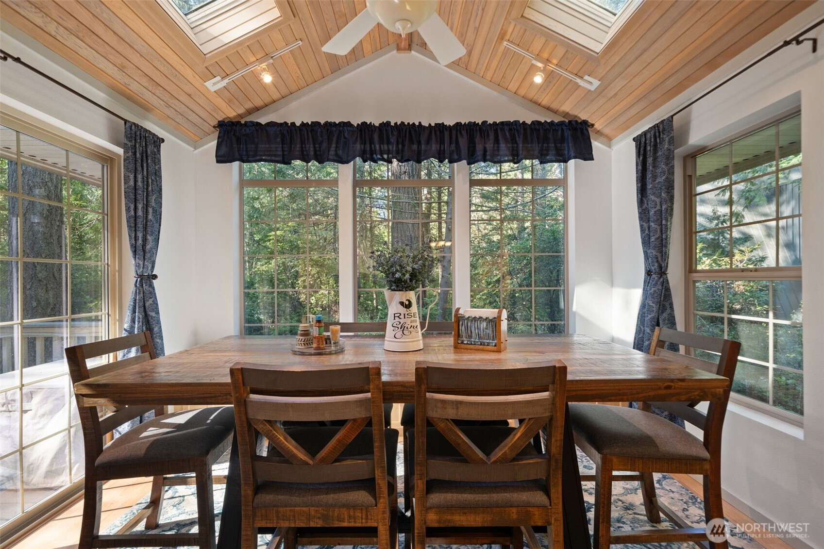 662 E Portage Road , Shelton, WA 98584