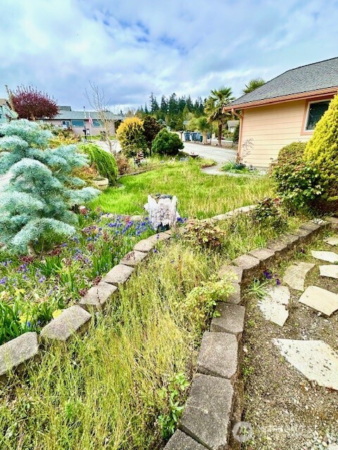 71 Onyx , Sequim, WA 98382