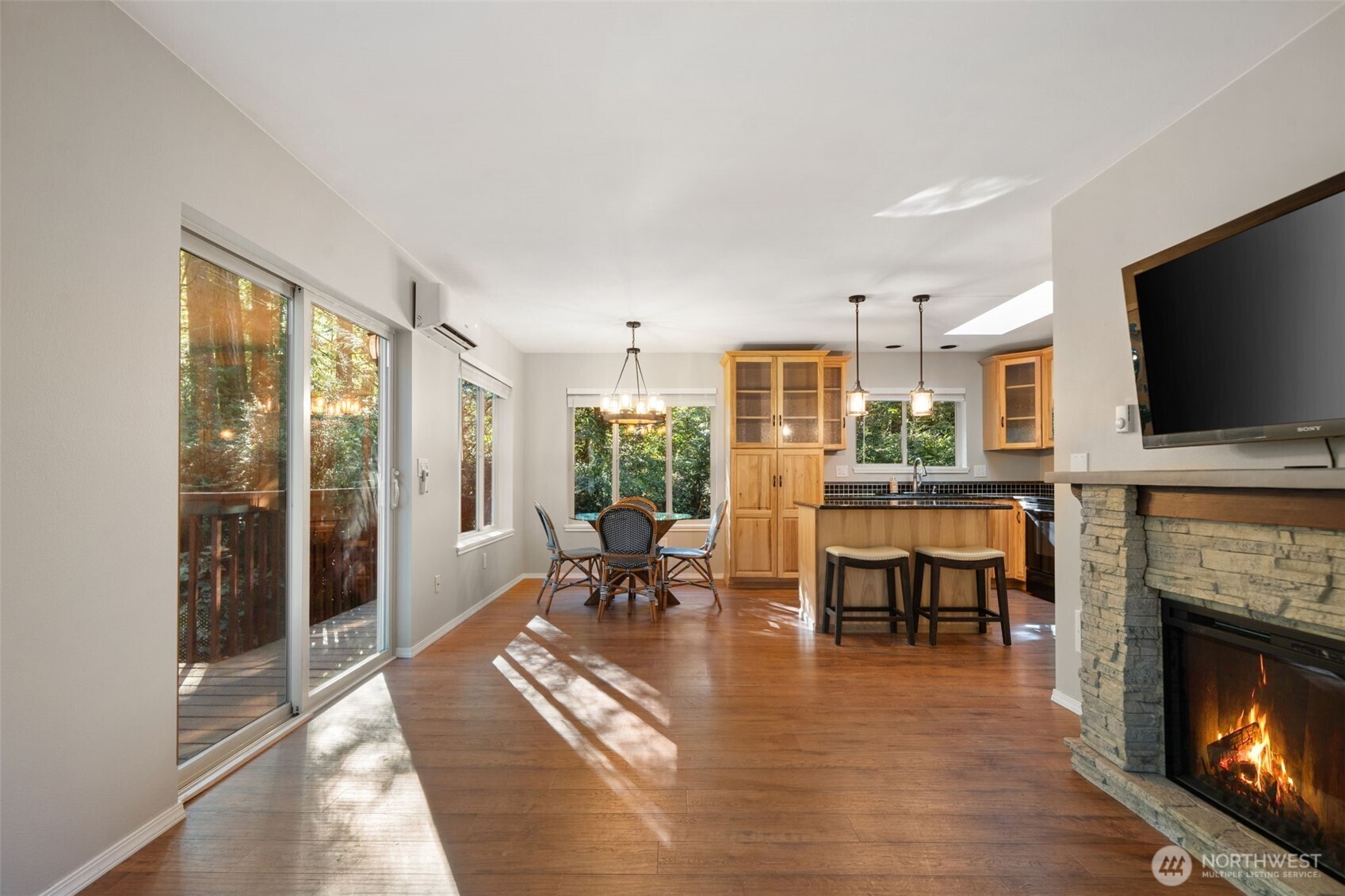 145 E Barnacle Boulevard , Shelton, WA 98584