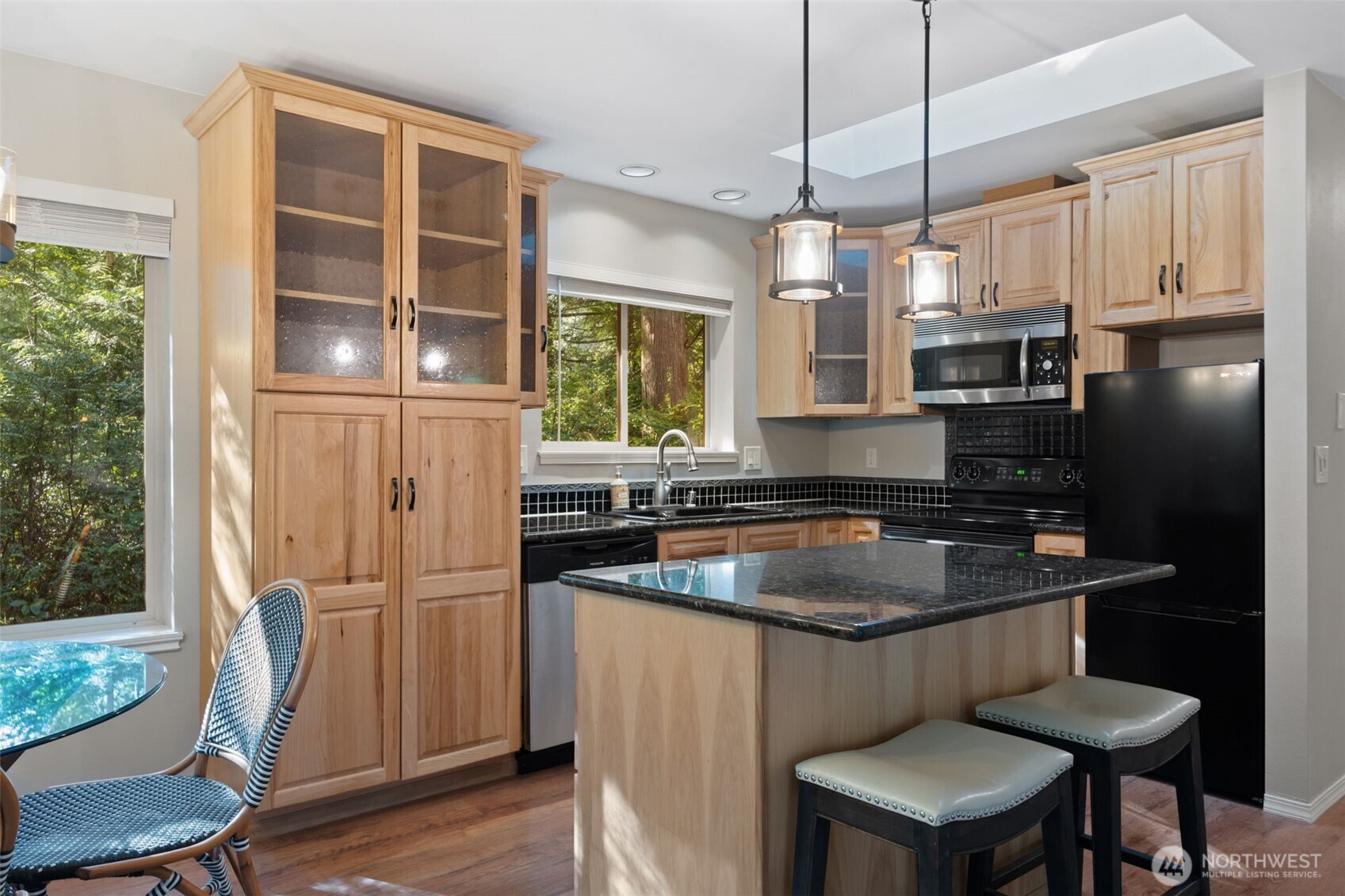 145 E Barnacle Boulevard , Shelton, WA 98584