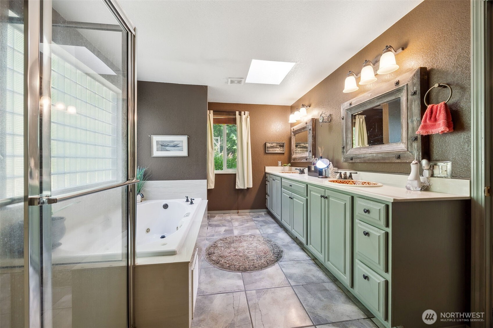54611 E 278th Avenue , Ashford, WA 98304