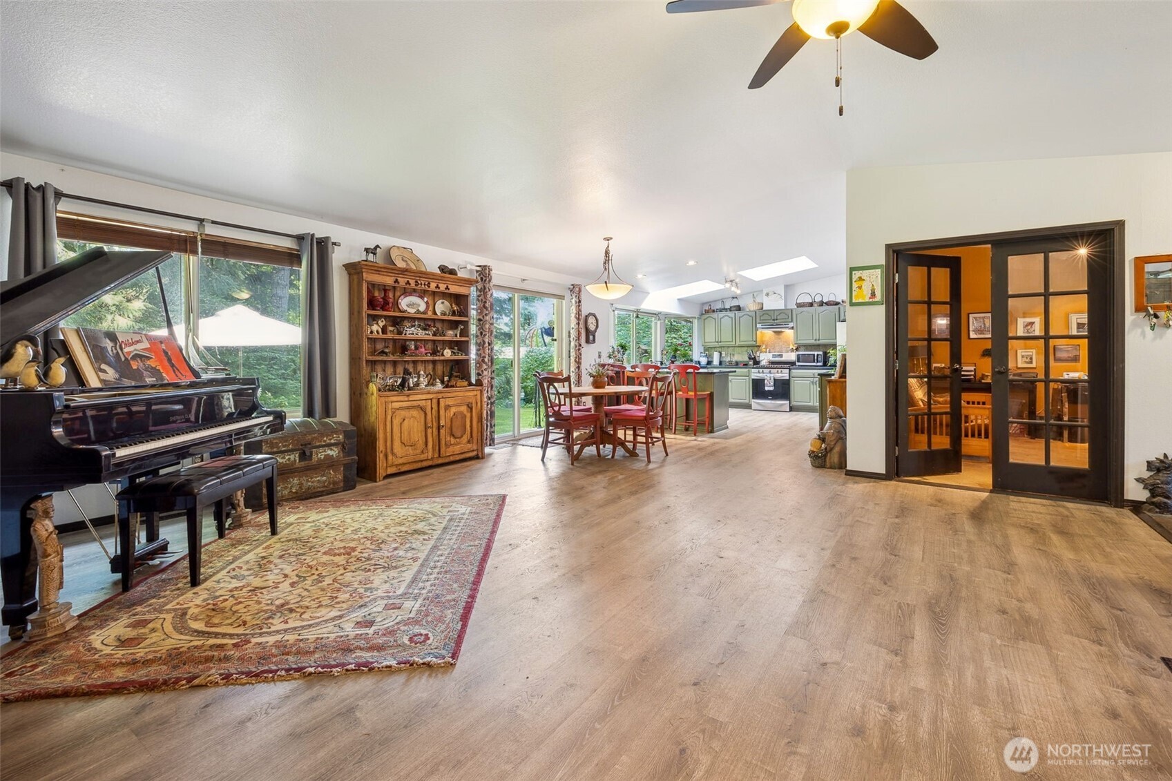 54611 E 278th Avenue , Ashford, WA 98304