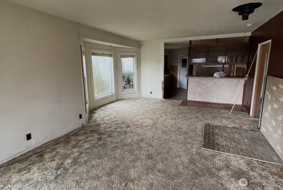 201 Emerson Avenue , Hoquiam, WA 98550